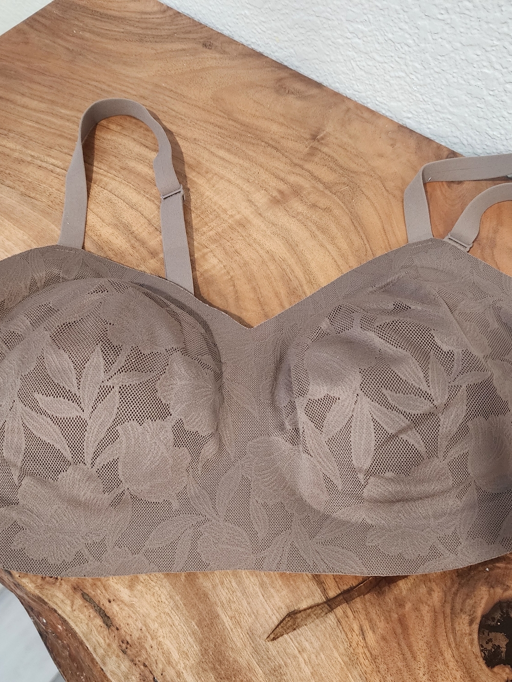 Athleta Floral Lace Wireless Bra - Taupe